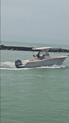 BOATING FUN AT THE VENICE FLORIDA JETTY