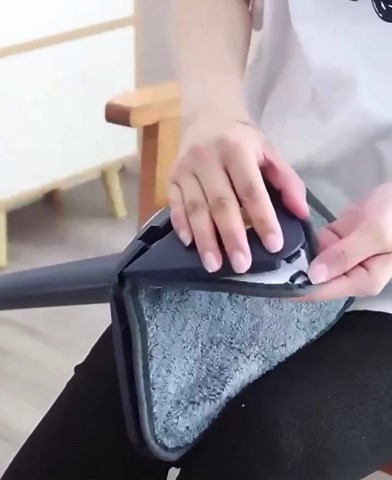 Dust Mop with 360-Degree Rotating Head, Triangle Shape