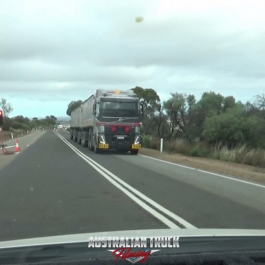Volvo FH16 AB Triple grain road train slowly heading thru roadworks💪