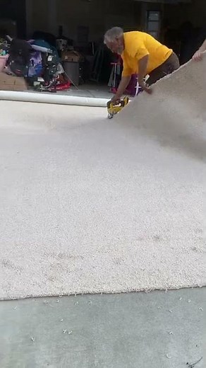 Cutting carpet with a jigsaw