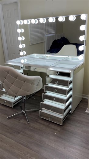 Luxurious Pearl White Glass Vanity for Beauty Enthusiasts