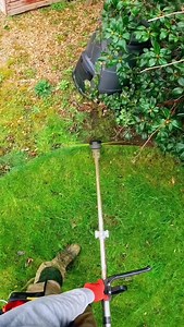 1.1K views · 423 reactions | They say only 1% can do this… #satisfying #lawncare #edging #oddlysatisfyingvideo #lawnedging | Lawn Care Pro | Facebook