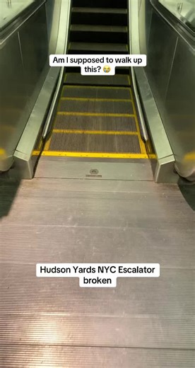 How is the longest escalator on the planet is out of service???? 😭 #nyc #newyork #christmas #escalator #mta