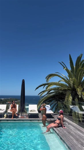 Pool day 🩵 #australian #aupair #resa #vänner #whvaustralia