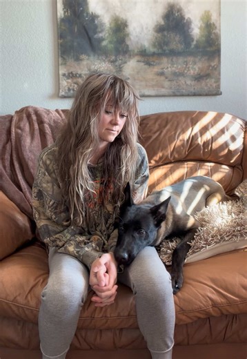 Thanks for listening to my ted talk😵‍💫😂 There is so many issues with fake service dogs and the scam websites are bad but something that’s being talked about is some trainers and programs are adding to the fake service dog community worse than the scam websites. This is why I require you to have a dr note stating you need a service dog for blank disability, have you go through my advanced obedience program, all while i’m evaluating if your dog is a good fit before starting service dog. No you 