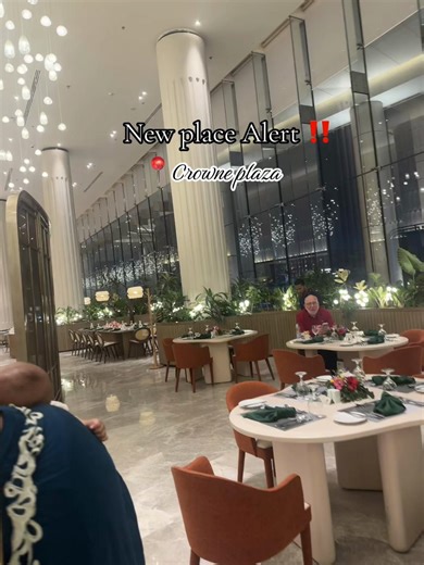 Discover the Luxury at Crowne Plaza