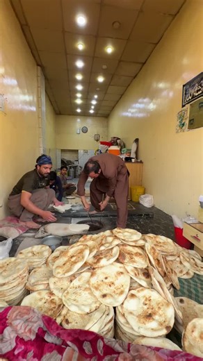 Delicious Naan Roti Recipe from Pakistan