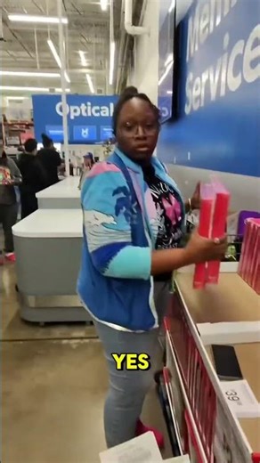 Guy YELLS at me at the Sams Club Pokemon Drop 😡 #samsclub #resell #reselling #pokemon #clearance