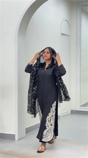 DEEN MODEST WEAR | IMPORTED ABAYA | SHAWL on Instagram: "PURE ROMAN SILK Appliqué work PREMIUM SUIT ONLY IN BLACK Size - M,L,XL,XXL ₹2795"