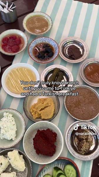 Pretty sure the Turkish invented brunch 🍳 #fyp #turkiye #brunch #foodie #foodtiktok