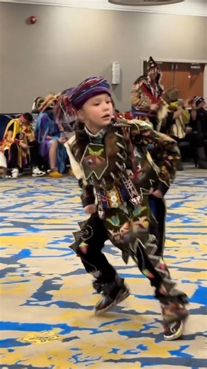 Young Native American Boy Performs Traditional Tribal Dance #nativeamerican #indigenous