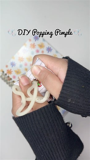 DIY Popping Pimple 💥 #diy #cutecrafts #craft #crafts #pimple #thingstodo #papercraft #craftopia