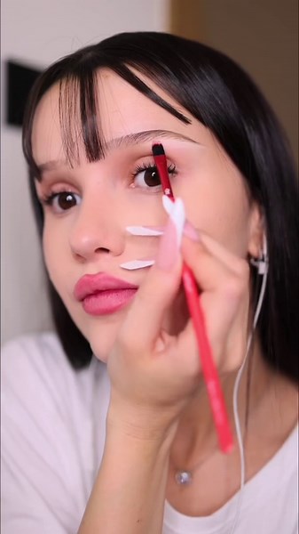 Thick Eyebrows Transformation: My Experience