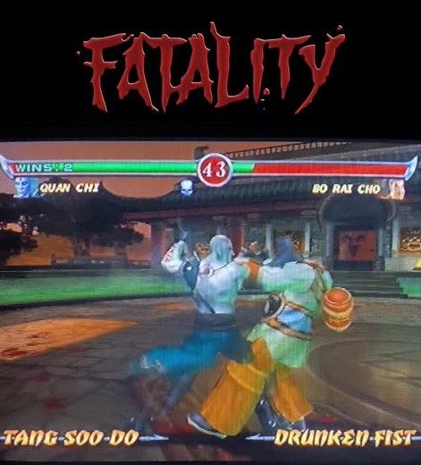 Isn’t this the kraziest fatality out there 😅 #FatalityFriday Or can you name a fatality weirder then this one 😁 #mortalkombat #fatality #gameplay #fightinggames #mortalkombatdeadlyalliance #fridaygamenight | mortalkombatkollector