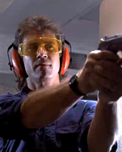 💥🔫This iconic Lethal Weapon shooting range scene hits different—Riggs’ unreal accuracy, Murtaugh’s classic “too old for this” energy, and that 80s buddy cop magic we all miss. Fans live for this wild, funny, perfectly acted moment that defines the franchise. Relatable chaos, legendary chemistry, pure nostalgia for the best cop duo ever.