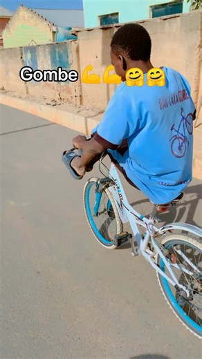 @yellow boy 🚴👈 @GATARI GOMBE @ADAMESU KEKE