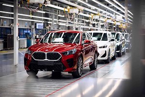 BMW Group's Regensburg Plant Named 'Factory of the Year' 2024