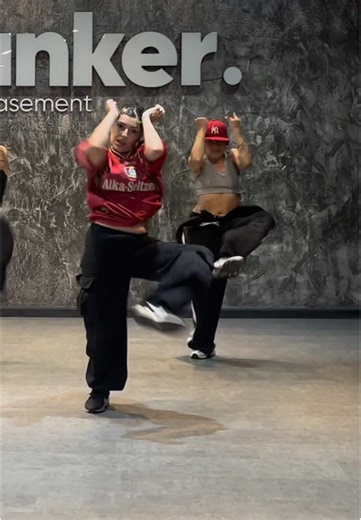 abusada menchi 😎🌶️🔫🫵🏻 coreo x @Paula #funkbrasil #dance #choreography