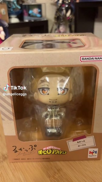 MegaHouse My Hero Academia Hawks Figure Unboxing