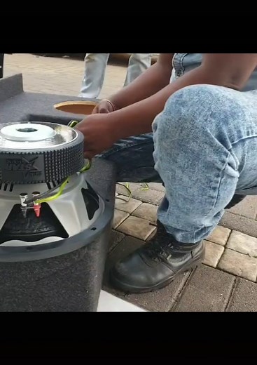 #quantum #installation #taxi #kickeraudio #alpine #starsound #sony #linertec #4UP #greycones #musthave #soundquality #foryoupage #trending #caraudio