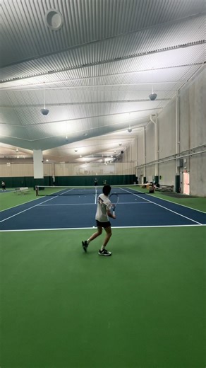 Mastering the One-Handed Backhand in Tennis