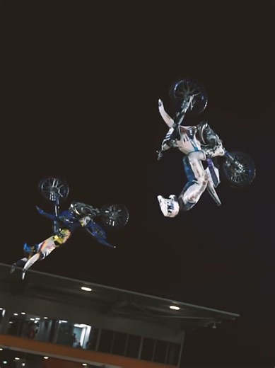 Ultimate Auraaa FMX Freestyle Stunt Showcase