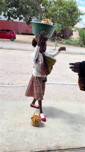 amanhã estaremos abertos: 11h-16h #trifthing #brecho #fardo