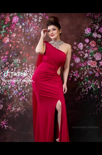 MERRY CHRISTMAS 🎄 #fyp #fypシ #foryoupage #onemillionaudition #tiktoksrilanka #following #1masrilanka #followme #christmas #lastchristmas #nathashaperera