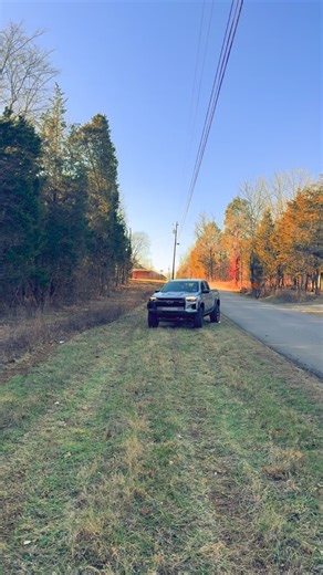 ZachDrives on Instagram: "Built for adventure, the 2024 Chevy Colorado ZR2 delivers real off-road capability without compromise. From its aggressive stance to its advanced suspension and drive modes, it’s designed to handle it all. Tough, capable, and ready to run. #chevycoloradozr2 #chevycolorado #chevroletcolorado #coloradozr2 #chevrolet #chevy #chevytrucks #coloradocanyonenthusiasts #ccenthusiasts #trailbosstribe #trucks #trucksofinstagram #carsofinstagram #truckedits #caredits #offroad #4x4o