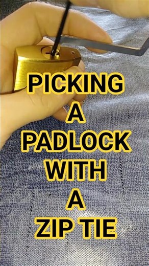 ZIP TIE DEFEATS PADLOCK. #locksmith #lockpicking #shorts