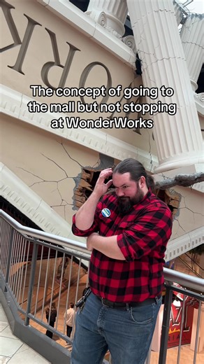 Does not compute 🤔 #syracuse #thingstodo #upsidedown #computing #redflag @destinyusaofficial @VisitSyracuse