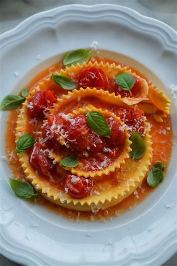 763K views · 5.9K reactions | ✨Caprese Pasta Pinwheel✨ This gorgeous pasta pinwheel is so fun to make and even better to eat! It’s filled with whipped ricotta & Parmigiano and topped with a burst cherry tomato sauce & fresh basil.  Recipe on my website! #pasta #caprese #handmadepasta #food #recipe #ThePastaTable | The Pasta Table | Facebook