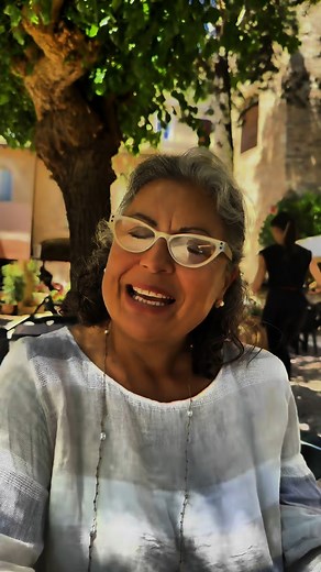 Un regalo scelto con il cuore. Le nostre Gift Card sono buoni regalo validi per un anno, spendibili nelle due eco-boutique di Spello. Un pensiero aperto, che lascia libertà di scelta… e piace sempre. Perché quando il dono è utile, bello e consapevole, anche il regalo diventa etico. 📍 Via Garibaldi 13 e Via Sant’Anna 2 – Spello (PG) 📲 Ordina o chiedi info su WhatsApp 🌿 Scegli di regalare artigianato e tessuti naturali. | La Bottega degli Intrecci