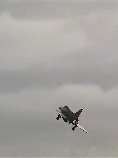 137K views · 2.6K reactions | Saab 37 Viggen: one of the most distinctive and powerful fighters of the Cold War | Military Tech | Facebook