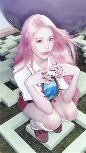 Carmen's Iconic Pink Hair Era in K-Pop