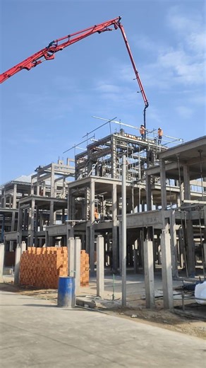 Professional Concrete Boom Pump Operation for Roof Beam Pouring