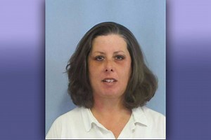 Alabama Woman Who Fatally Shot 13-Year-Old Girl in 1982, Injected Her With Drain Cleaner, Denied Parole | Oxygen