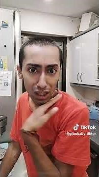 Гибо Бейби е тормозен от бургуджийка.