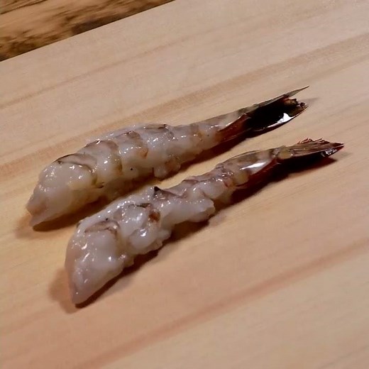 揚げ物にするときの“伸ばし海老”のつくりかた ｜和食のレシピ集