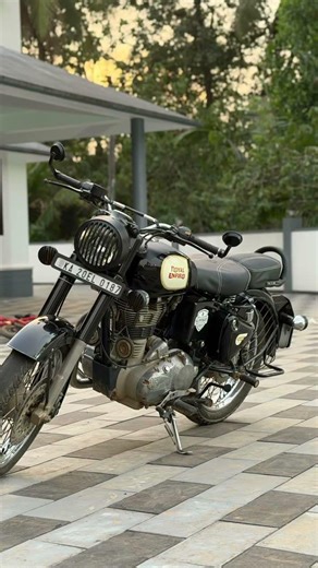 Bullet best moments photo #gt650 #royal #bullet350 #classic #himalayan #royalenfield #royalenfield