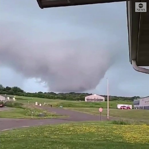 As tornado warnings were issued for the western parts of Wisconsin, a large "wall cloud" was spotted in Spring Valley. https://abcn.ws/2Bpcj5A | ABC News