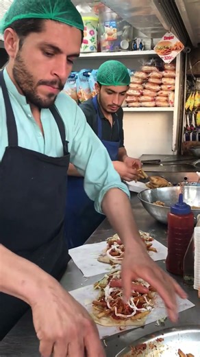 REAL AFGHANI BURGER MAKING 🍔 | AUTHENTIC STREET STYLE