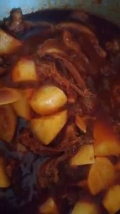 Tomato bredie.... Anytime, Any day 🍅🍅🍅🍅 Tomato Bredie / Stew Cape Malay Cooking with Fatima Sydow Ingredients 1kg of red meat, lamb, mutton or beef 7 potatoes peeled and halved 3 onions peeled and chopped finely 200 grams of tomato paste 4 tablespoons of vegetable oil Salt to Taste 1 tablespoon of freshly ground black pepper. 3 -4 tablespoons of sugar ( very important , to balance out the acidity in the tomato paste . 2 whole chillies ( optional) 3 all spice ( optional ) A teaspoon of Finely