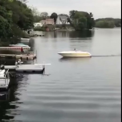 Trying to dock • BOAT FAILS