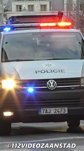 [E-horn] #Police Prague, Czech Republic, responding to a call! #Policie #Polizei #politie #emergency