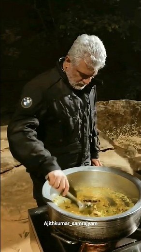 பிரியாணி சமைத்து கொடுத்த நடிகர் அஜித்குமார் 🥵🔥 latest video 😎🔥 #Ajith #AjithKumar #vidaaMuyarchi