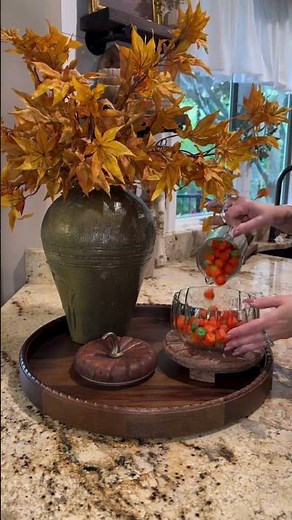 Elegant Fall Centerpiece Ideas for a Cozy Home!