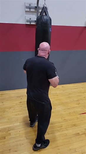 🥊 Heavy Bag Boxing Workout | Powerful Punching Drill & Footwork Training #boxing