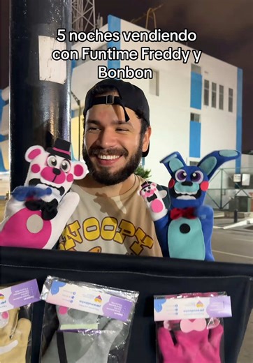 Funtime Freddy y BonBon: Títeres en Acción