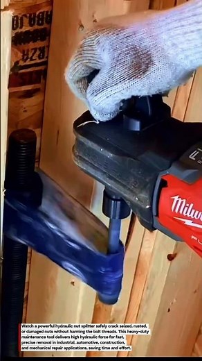 This Hydraulic Nut Splitter Destroys Rusted Nuts in Seconds! 🔥 Amazing Heavy Duty Bolt Removal Tool